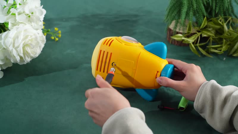 Red Rechargeable Bubble Gun with 6 Holes with Cute Cartoon Figure (500 mAh)
