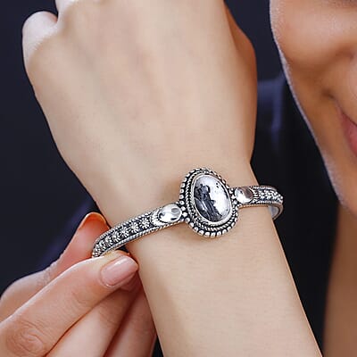 D'Joy Artisan Crafted White Buffalo 10.30 ctw Cuff Bracelet in Sterling Silver (7.25 In)