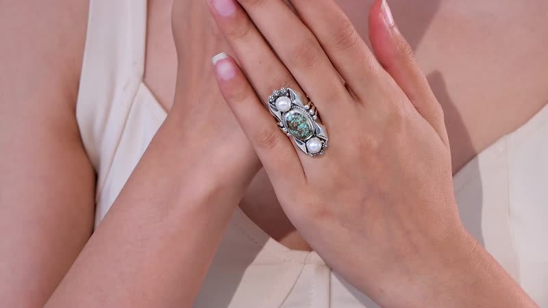 Artisan Crafted Blue Horizon Turquoise 5.60 ctw and White Pearl Ring in Sterling Silver (Size 10.0)
