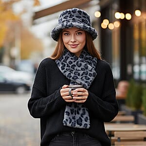 Tamsy Gray Leopard Pattern Faux Fur Set of Bucket Hat and Scarf