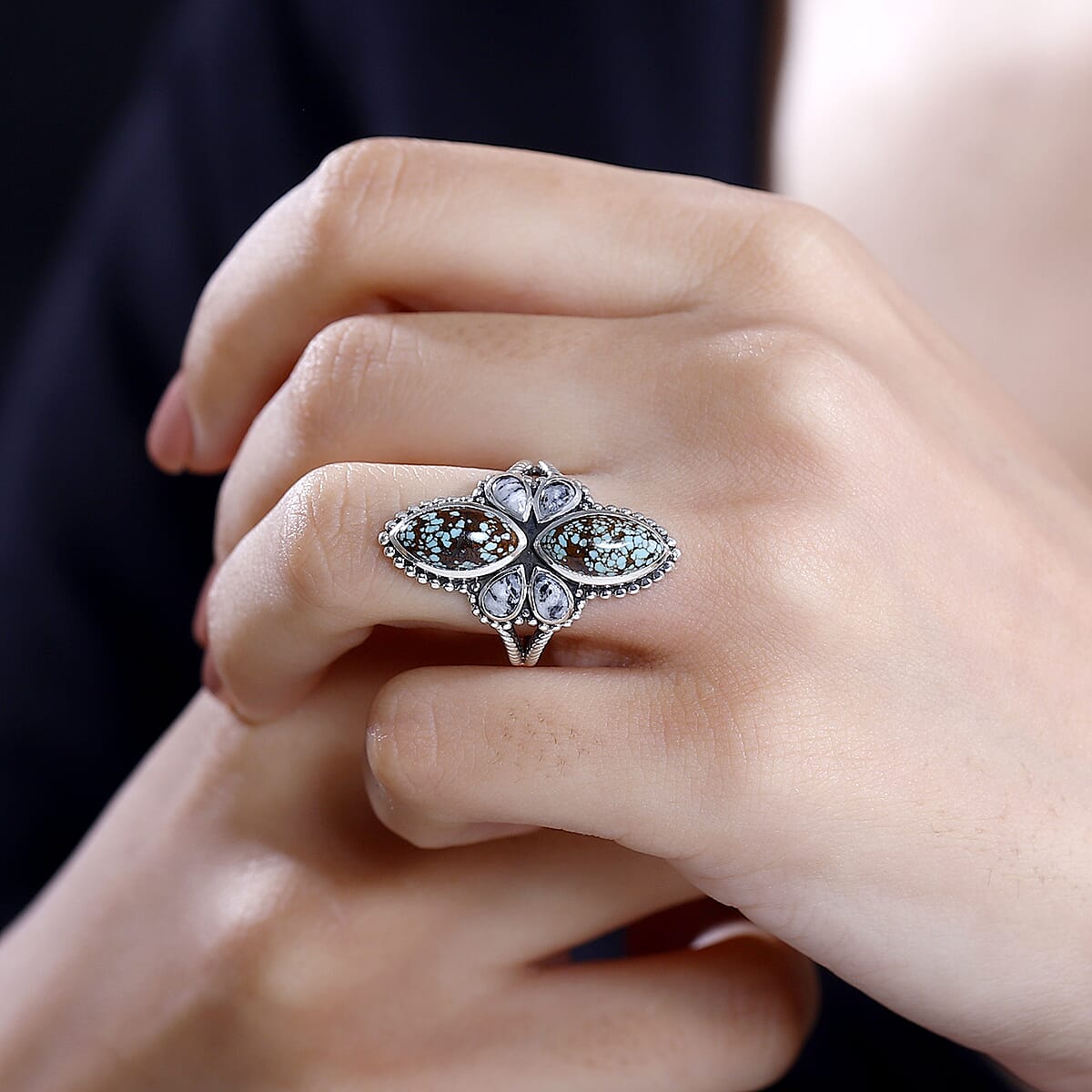 Artisan Crafted Blue Horizon Turquoise and White Buffalo 4.00 ctw Ring in Sterling Silver (Size 9.0) image number 2