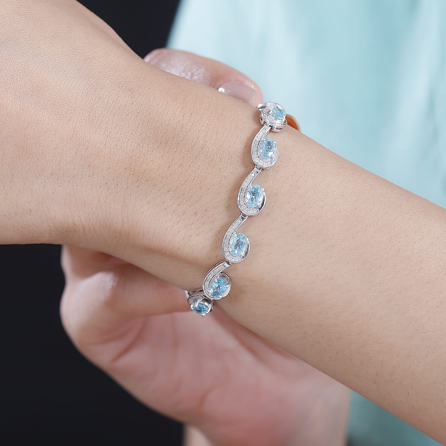 D'Joy Premium Betroka Blue Apatite and Moissanite 6.75 ctw Sea Waves Bracelet in Rhodium Over Sterling Silver (6.50 In)