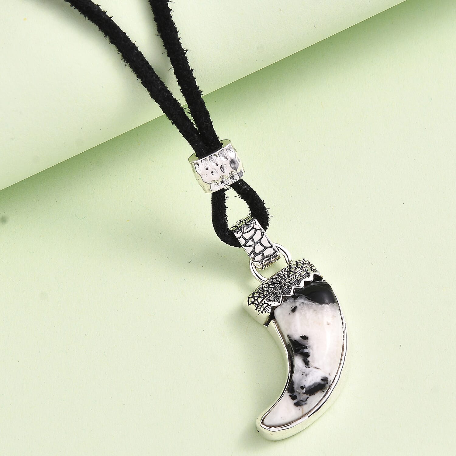 Artisan Crafted White Buffalo 10.50 ctw Bear Claw Necklace in Sterling Silver and Black Leather Cord 20 Inches