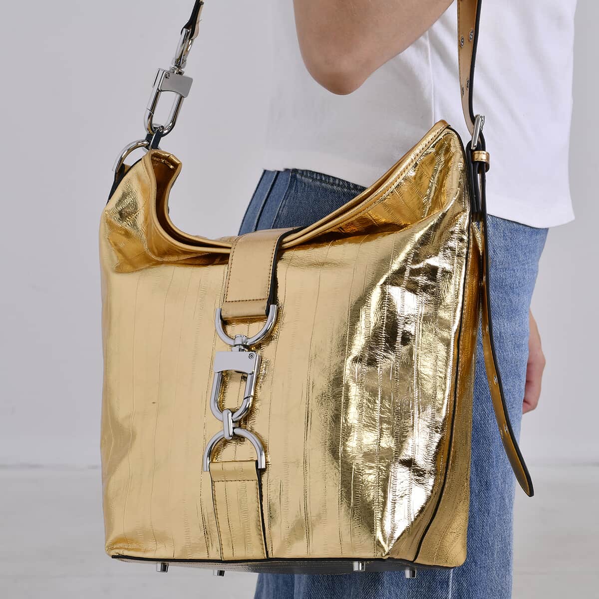 Grand Pelle Golden Genuine Leather Crossbody Bag image number 2