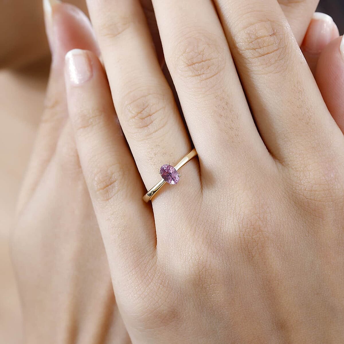 10K Yellow Gold AAA Narsipatnam Pink Spinel Solitaire Ring (Size 5.0) 0.60 ctw image number 2