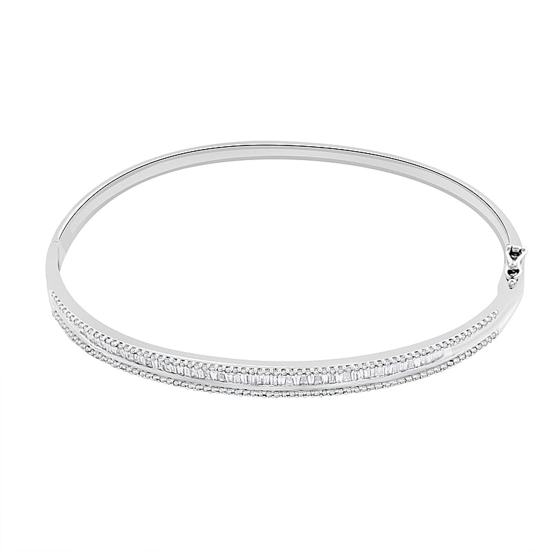 NY Closeout 14K White Gold Diamond Bangle Bracelet (7.25 In) 13 Grams 1.00 ctw