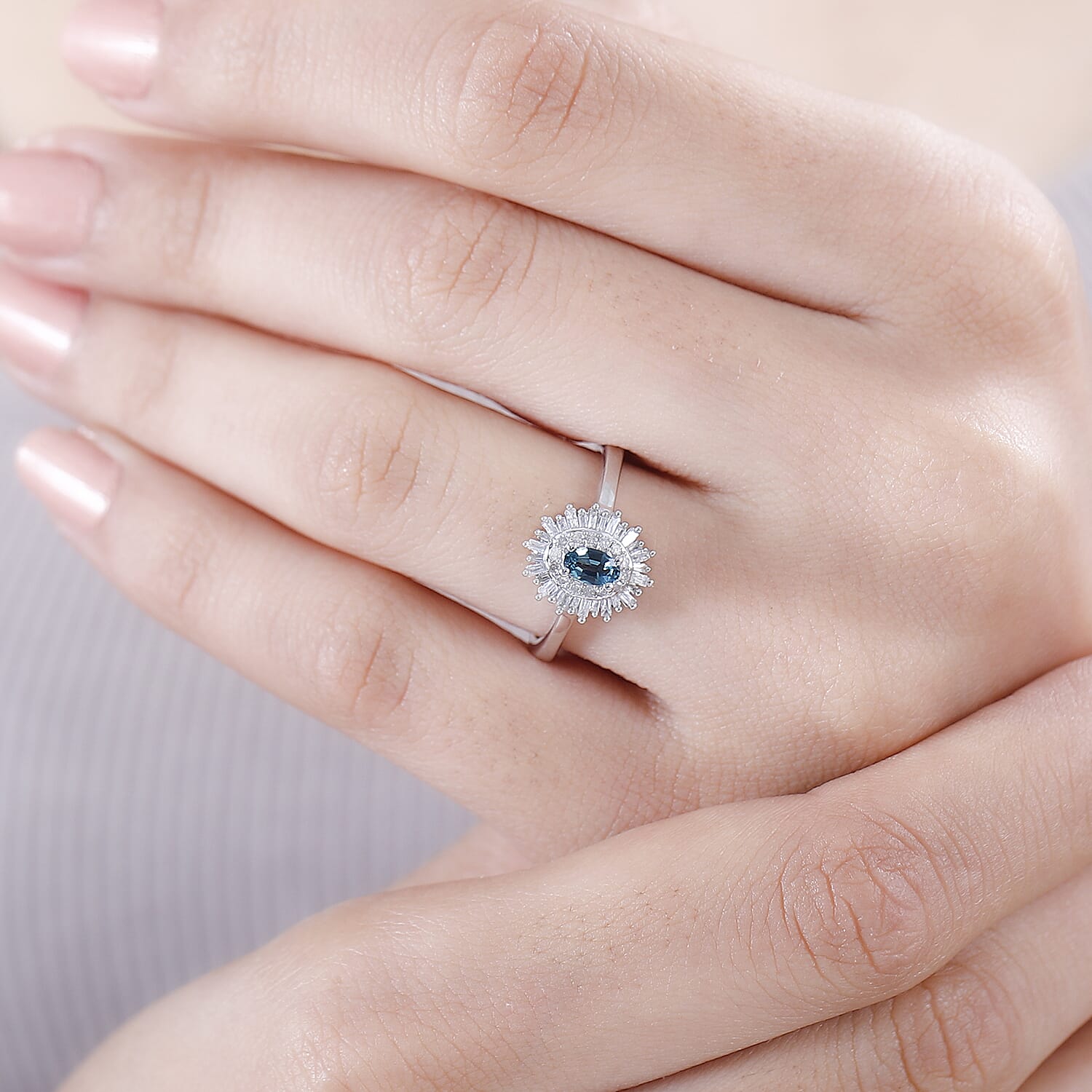 10 - Product card gallery slide 3 (10145492107547)