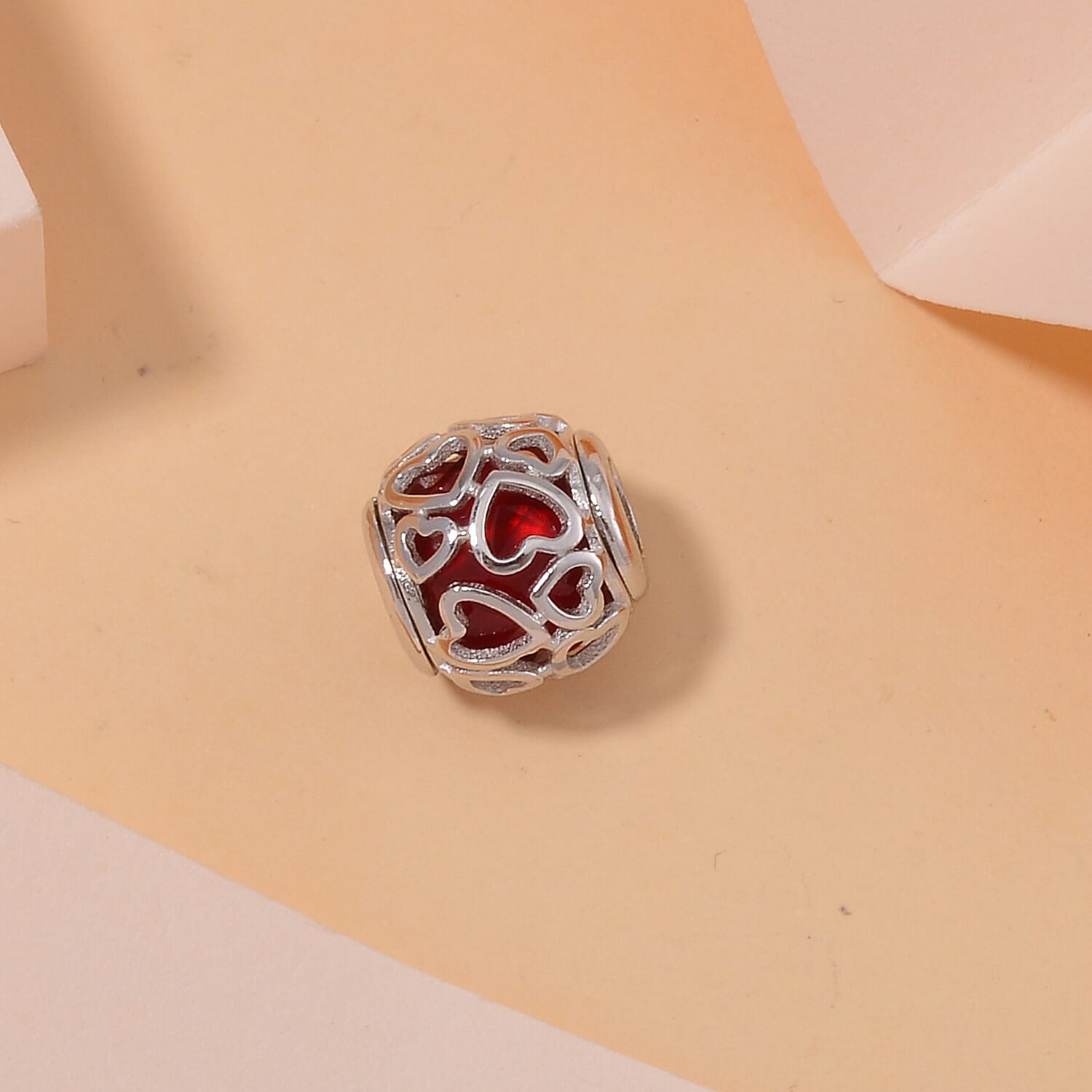 Red Glass - Product card gallery slide 2 (9432238555391)