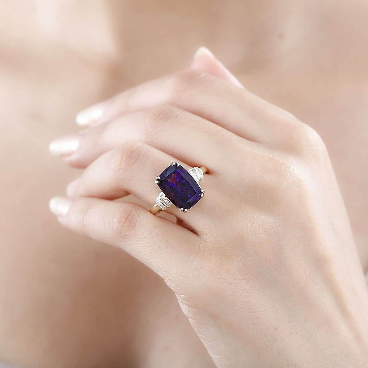 Luxoro 10K Yellow Gold AAA Moroccan Amethyst and G-H I2 Diamond Ring (Size 6.5) 7.00 ctw image number 2