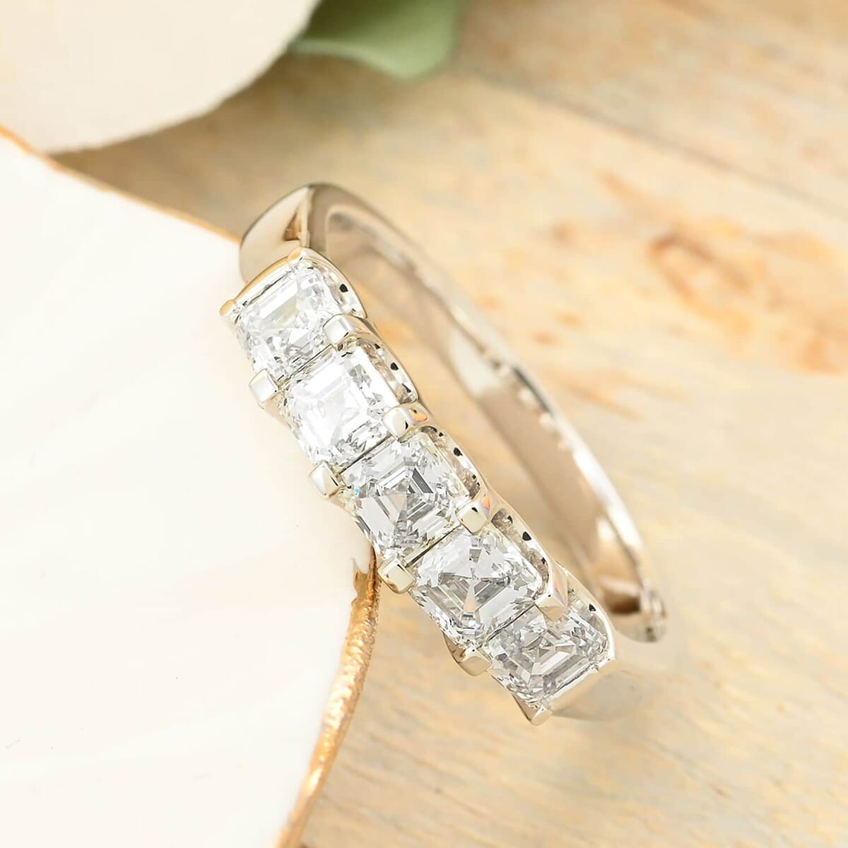 Modani 950 Platinum White Diamond E-F VS2 Ring (Size 7.5) 4.96 Grams 1.17 ctw image number 1