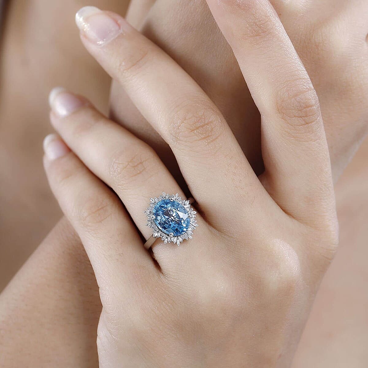 Luxoro 14K White Gold AAA Cambodian Blue Zircon and G-H I2 Diamond Sunburst Ring (Size 8.5) 4.15 Grams 5.90 ctw image number 2