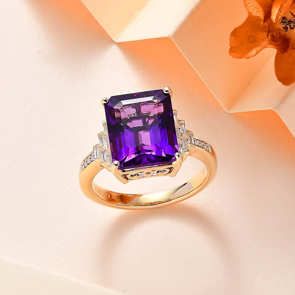 Luxoro 10K Yellow Gold Moroccan Amethyst and G-H I3 Diamond Ring (Size 8.5) 4.65 Grams 5.20 ctw image number 1
