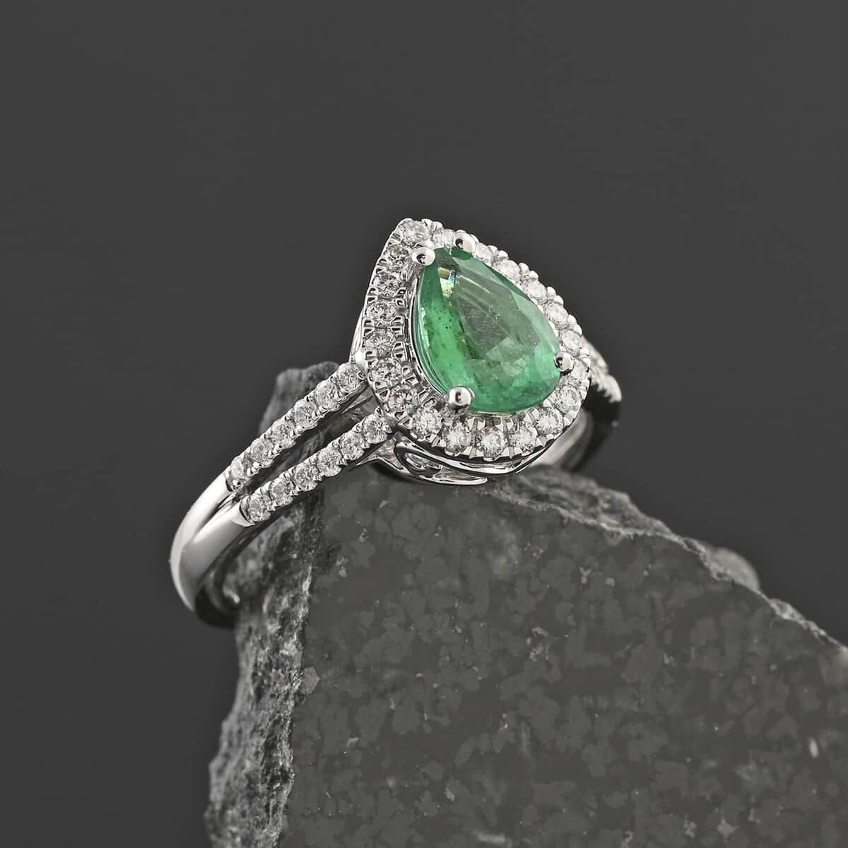 Certified & Appraised Rhapsody AAAA Gemfield Emerald and E-F VS Diamond 1.00 ctw Ring in 950 Platinum (Size 10.0) 6 Grams image number 1