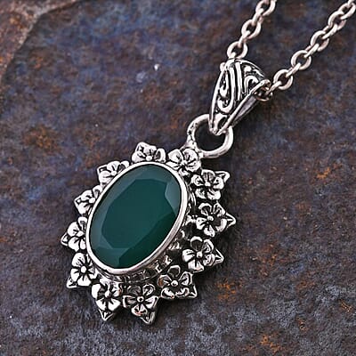 Bali Legacy Verde Onyx 5.20 ctw Floral Pendant in Sterling Silver