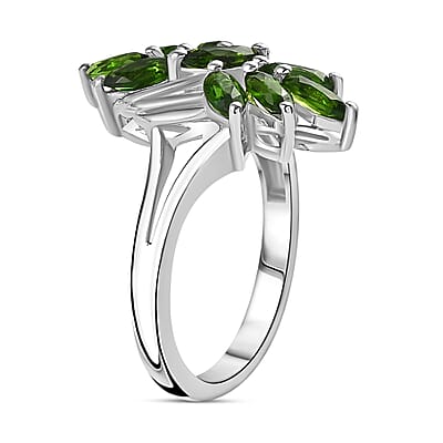 Chrome Diopside 0.90 ctw Ring in Rhodium Over Sterling Silver (Size 9.0)