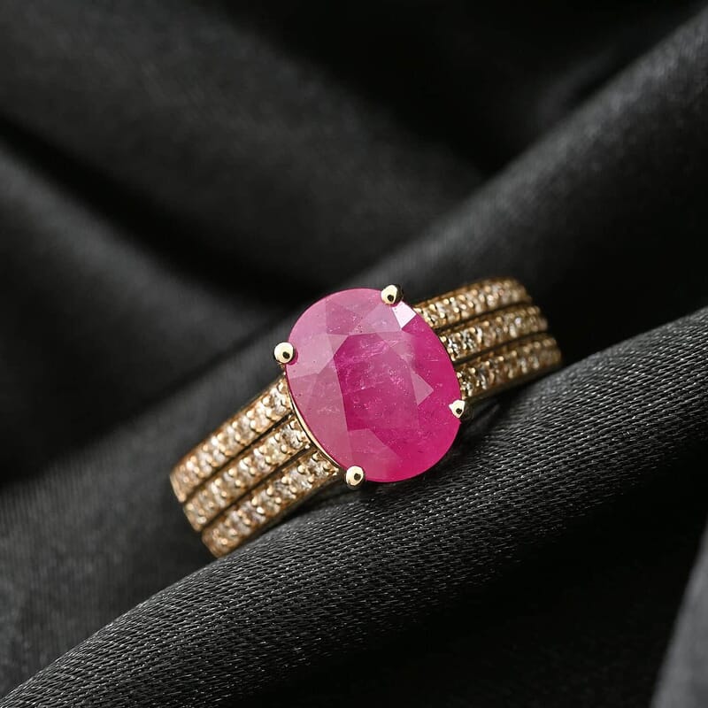 Certified & Appraised Luxoro AAA Mozambique Ruby and I2 Diamond 2.85 ctw Ring in 14K Yellow Gold (Size 10.0) 5.38 Grams