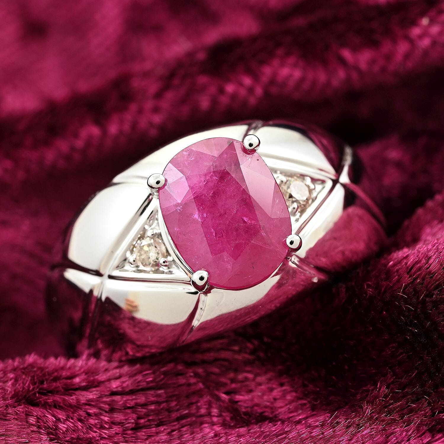 Certified & Appraised Luxoro AAA Montepuez Ruby and I2 Diamond 2.35 ctw Ring in 14K White Gold (Size 13.0) 7.50 Grams