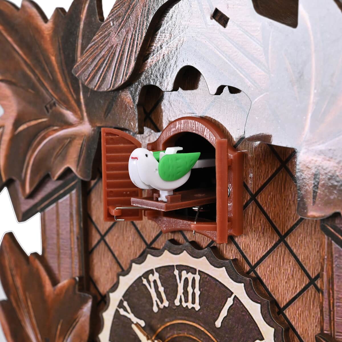 Handcrafted Vintage Pendulum Quartz Movement Bird Wall Clock with Sound (Battery Not Included) image number 5