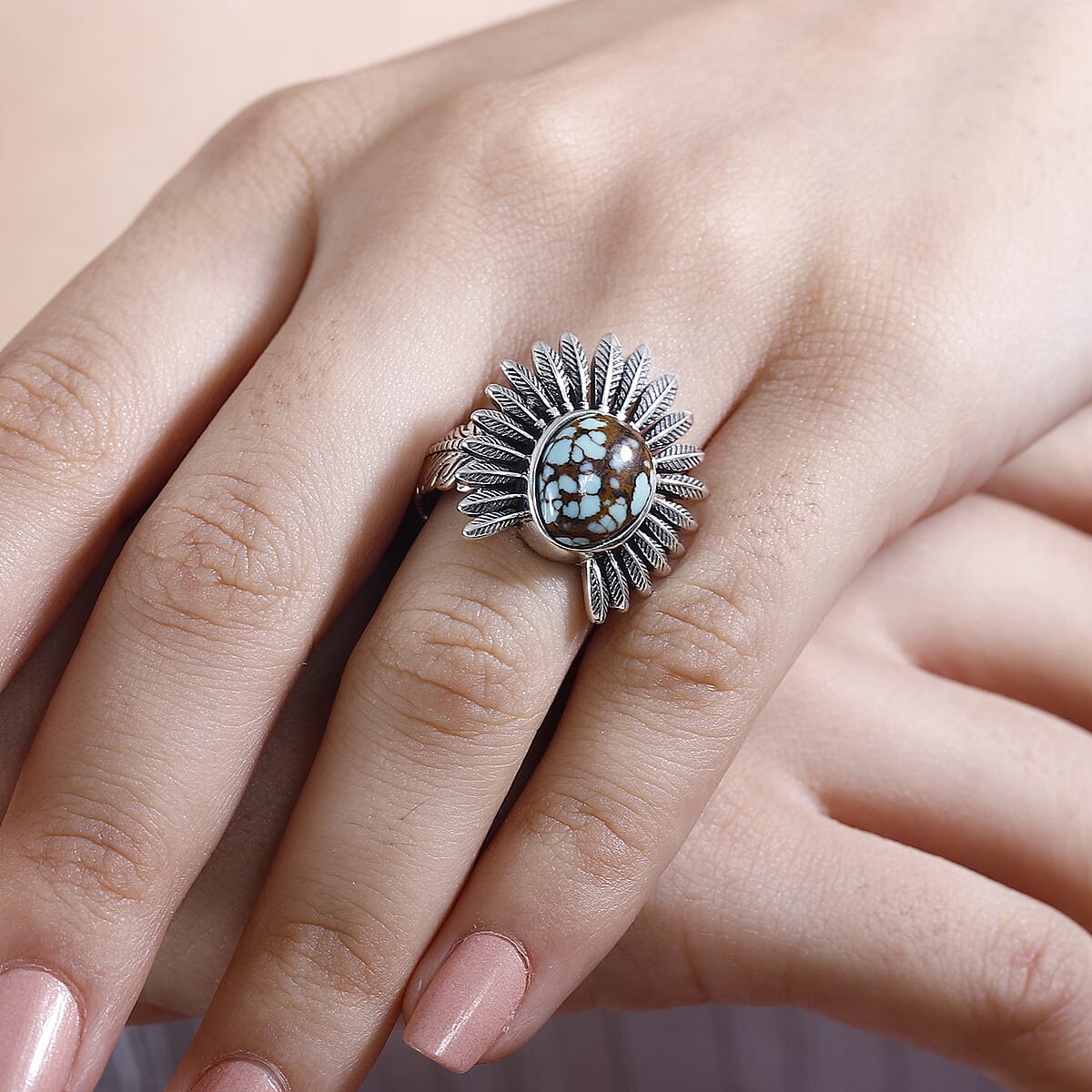 Artisan Crafted Blue Horizon Turquoise 3.75 ctw Feather Ring in Sterling Silver (Size 9.0) image number 2