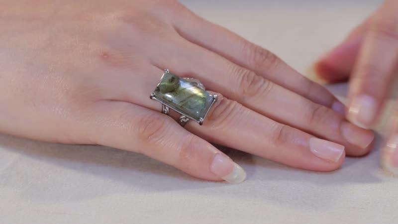 Malagasy Labradorite Solitaire Classic Ring in Stainless Steel
