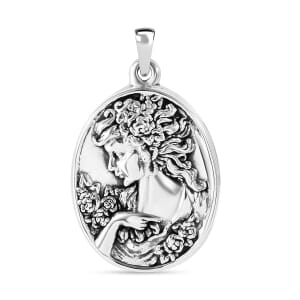 Sterling Silver Cameo Pendant without Chain 9.5 Grams