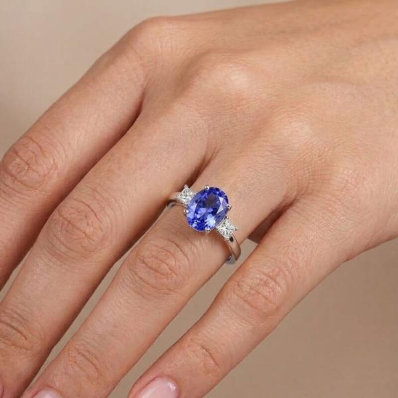 Certified & Appraised Luxoro AAA Tanzanite and G-H I2 Diamond 2.50 ctw Ring in 14K White Gold (Size 10.0)
