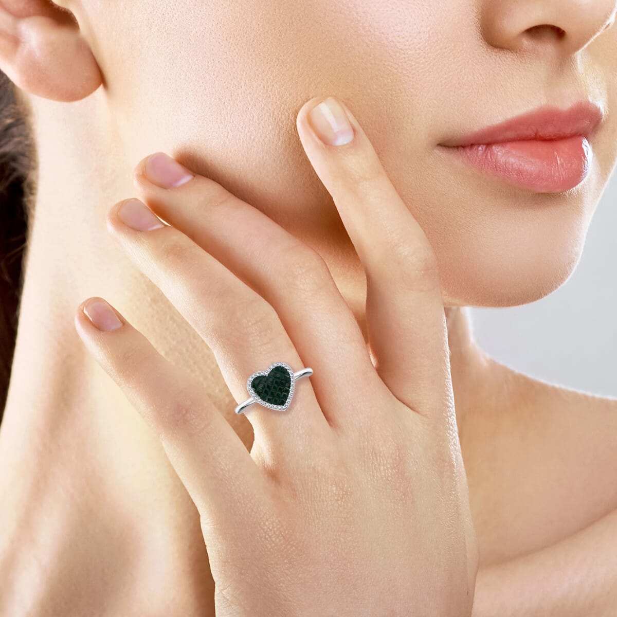 Simulated White and Green Diamond Heart Ring in Rhodium Over Sterling Silver (Size 5.0) image number 2