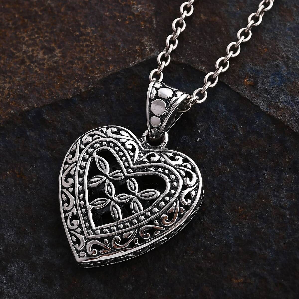 Bali Legacy Sterling Silver Heart Pendant 5.45 Grams image number 1