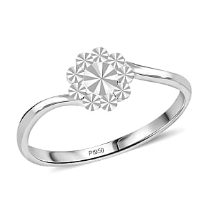 950 Platinum Ring (Size 6.5) (7 g)