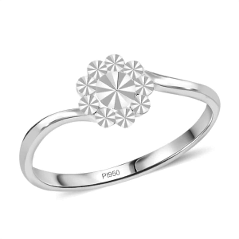 950 Platinum Ring (Size 6.5) (7 g)