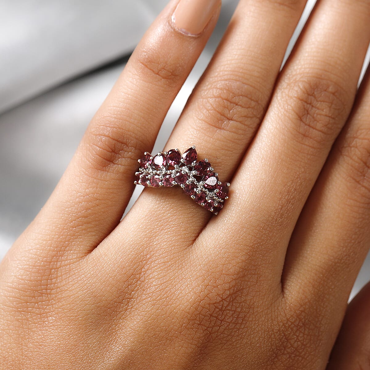 Orissa Rose Garnet Ring in Platinum Over Sterling Silver (Size 9.0) 2.25 ctw image number 2
