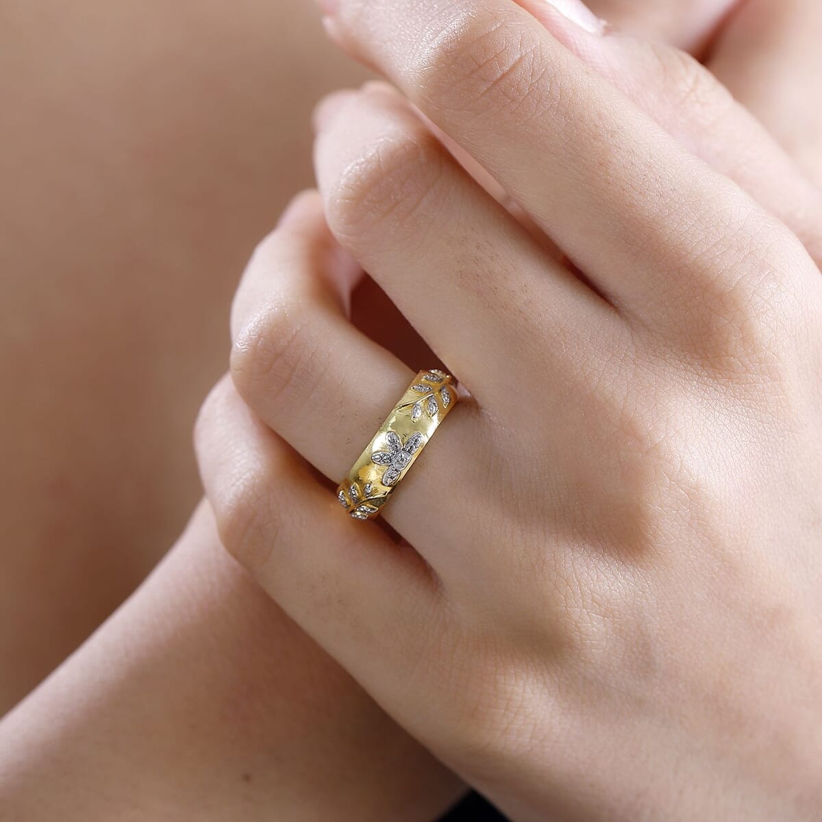 Karis Diamond Accent Leaf Band Ring in 18K YG Plated (Size 7.0) image number 2
