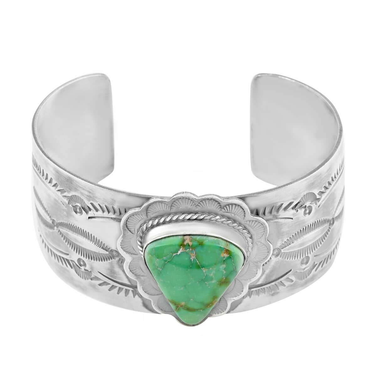 Santa Fe Style Turquoise Cuff Bracelet in Sterling Silver (5.50 In) (Made in USA) 10.00 ctw image number 0