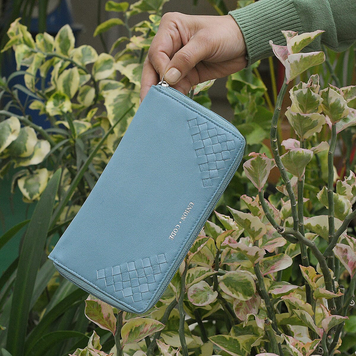 UNION CODE Sea Blue Genuine Leather RFID Women's Wallet with Zipper Closure | Leather Card Holder Travel Wallet | Leather Purse for Women image number 1