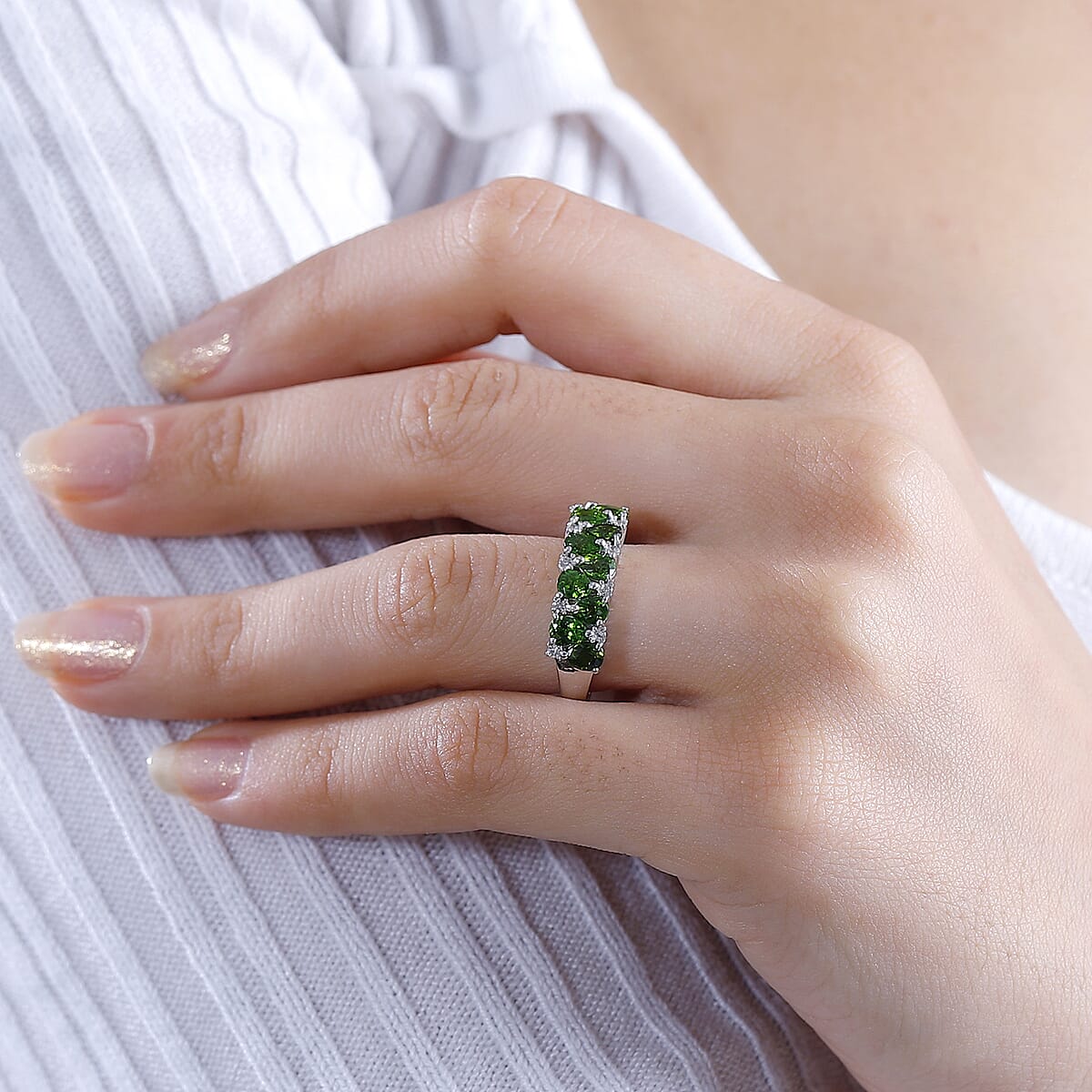 Chrome Diopside and White Zircon 1.70 ctw Ring in Rhodium Over Sterling Silver (Size 6.0) image number 2