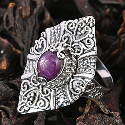 Bali Legacy Indian Star Ruby 3.50 ctw Ring in Sterling Silver (Size 10.0) 