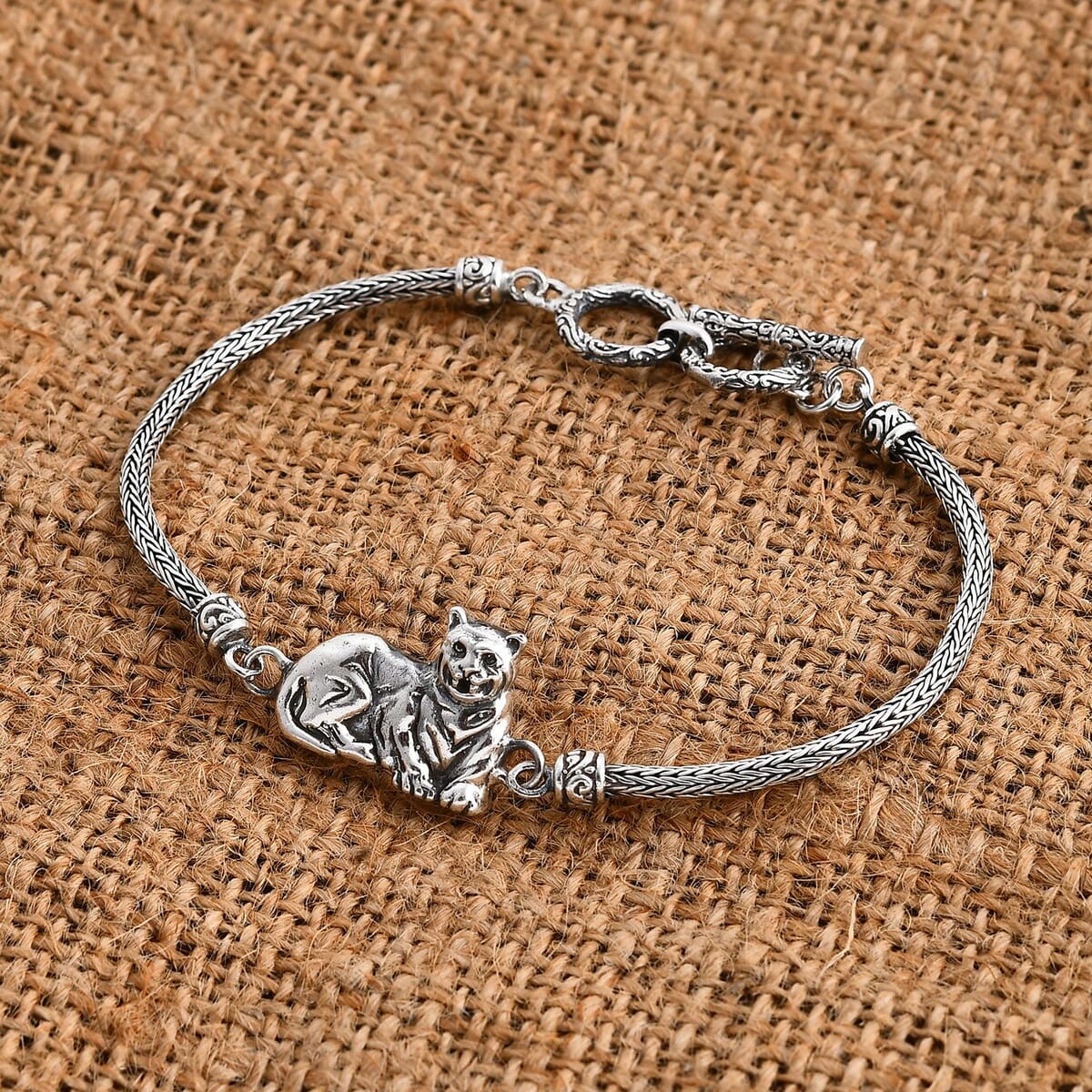 Bali Legacy Lion Bracelet in Sterling Silver (6.5-8.0In) 13.40 Grams image number 1