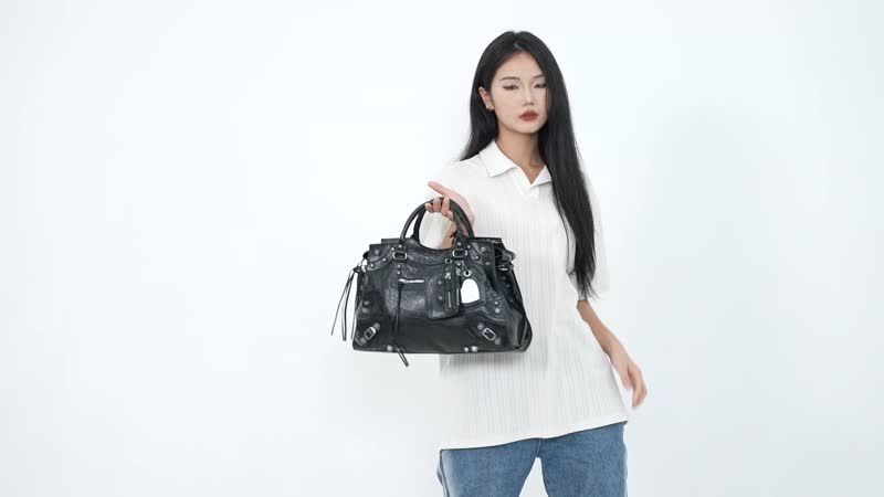 Italy Retro Noble Collection Black Genuine Leather Crossbody Bag (14.5"x6.7"x10.2") with Shoulder Strap