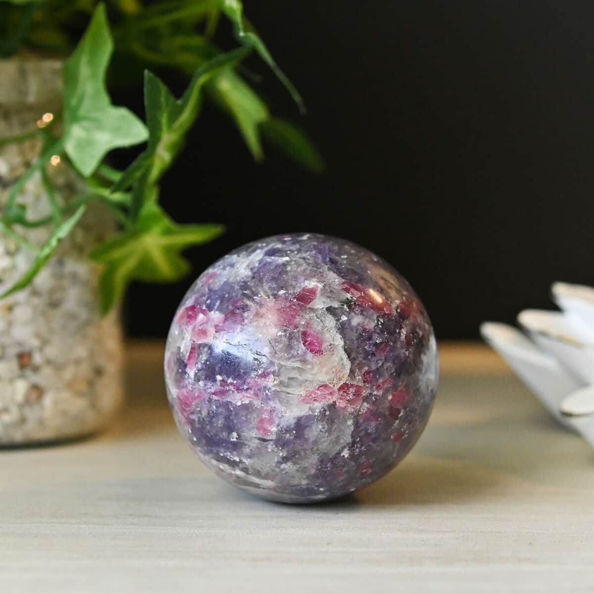 Lepidolite Sphere 5-8cm -S 1075ctw image number 1