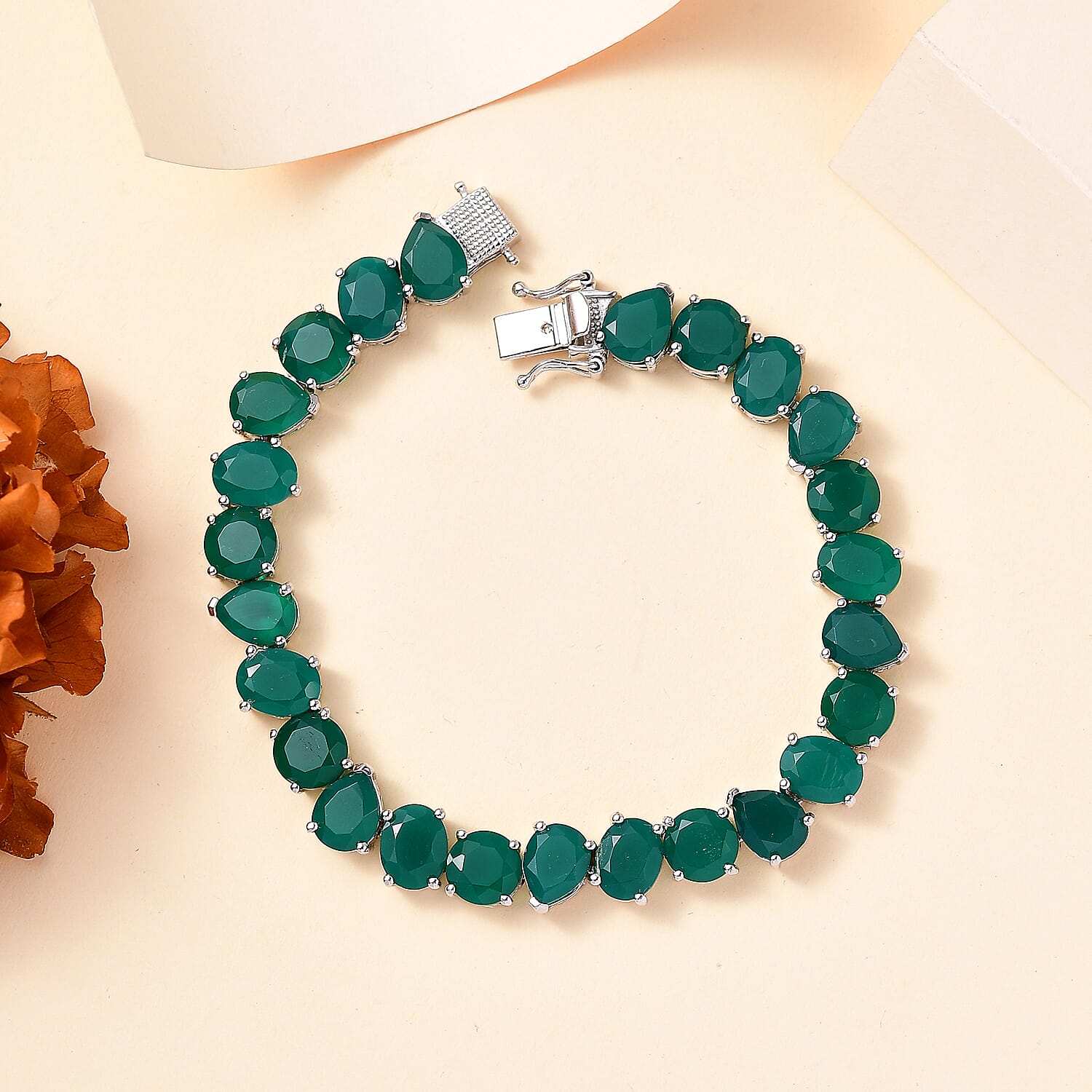 Karis Green Onyx 33.65 ctw Bracelet in Platinum Bond (6.50 In)