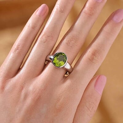 Peridot 4.81 ctw Ring in Rhodium Over Sterling Silver (Size 5.5)
