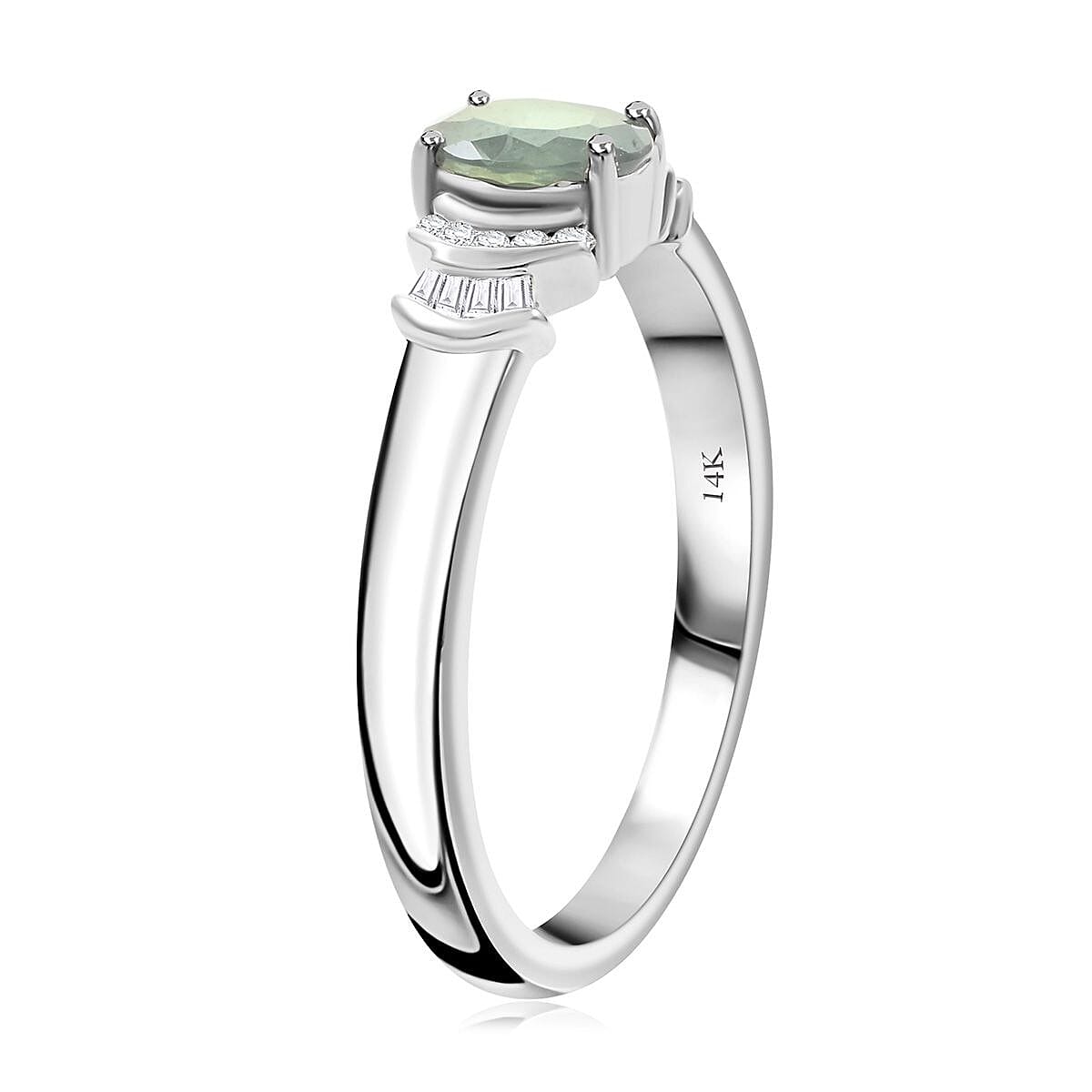 Luxoro AAA Narsipatnam Alexandrite and G-H I3 Diamond 0.90 ctw Ring in 14K White Gold (Size 6.5) image number 3