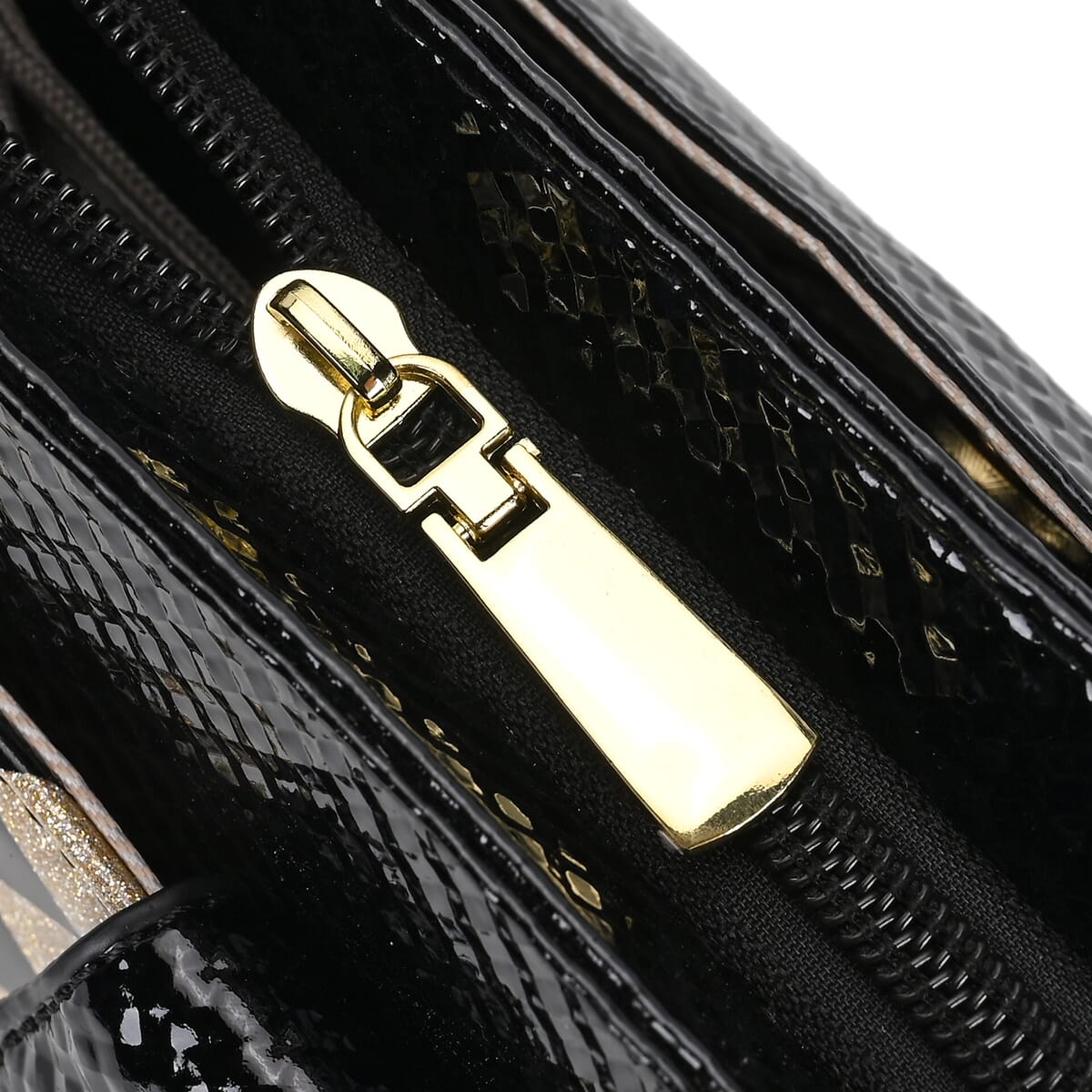 Black Rhomboid Pattern Faux Leather Crossbody Bag with Shoulder Strap image number 5