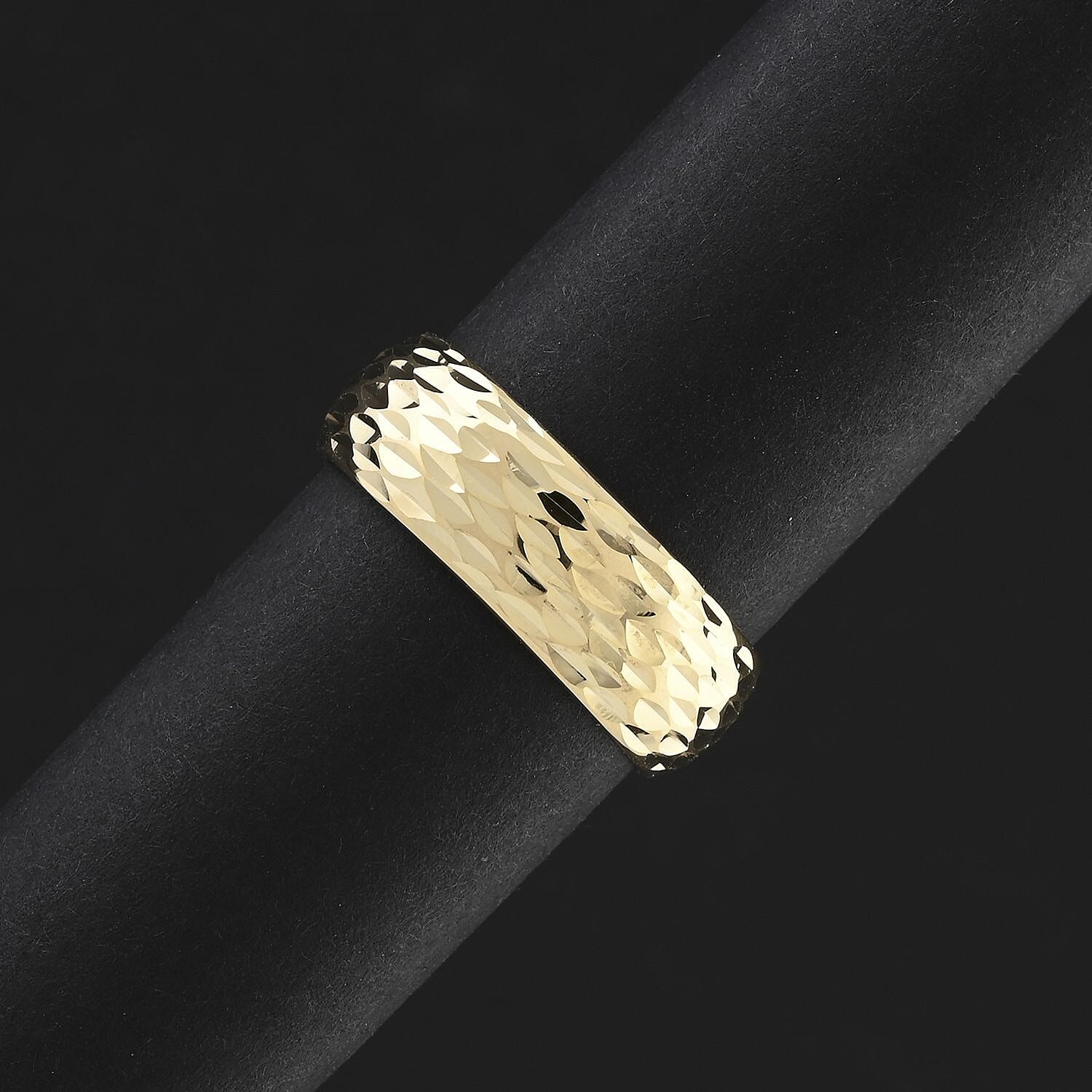 Italian 6mm Diamond-Cut Domed Ring in 10K Yellow Gold (Size 10.0) 1.10 Grams