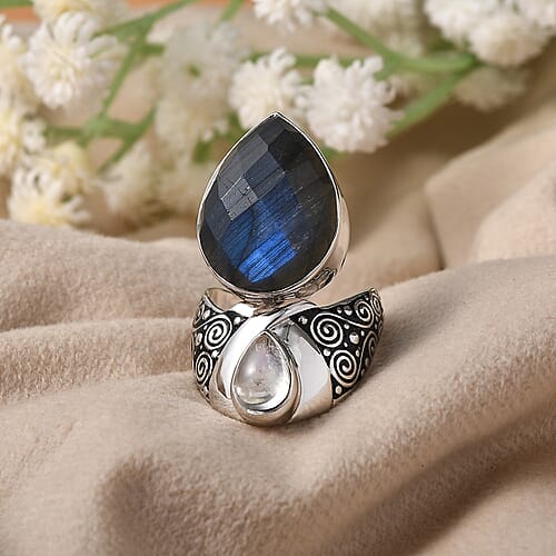 Malagasy Labradorite / 10 - Product card gallery slide 2 (9432275583231)