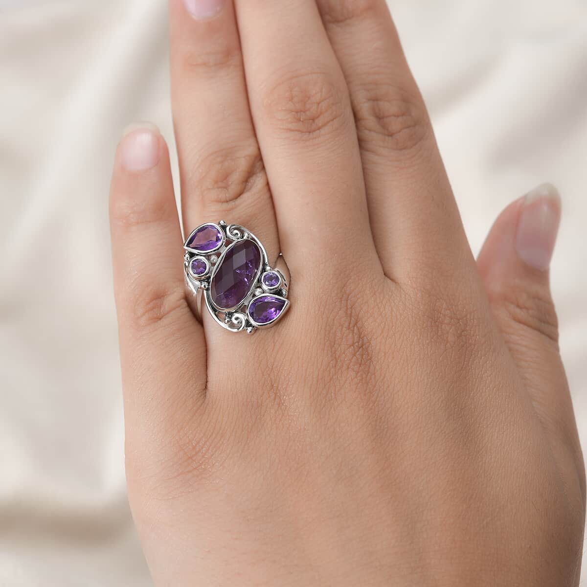 Sajen Silver African Amethyst 4.25 ctw Ring in Rhodium Over Sterling Silver (Size 10.0) image number 2