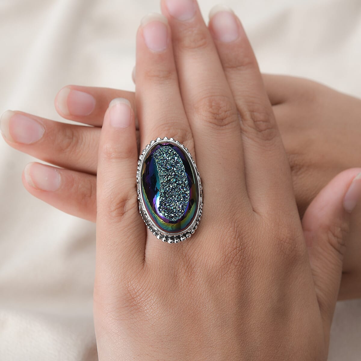 Sajen Silver Forest Window Drusy Quartz 33.50 ctw Ring in Rhodium Sterling Silver (Size 7.0) image number 2