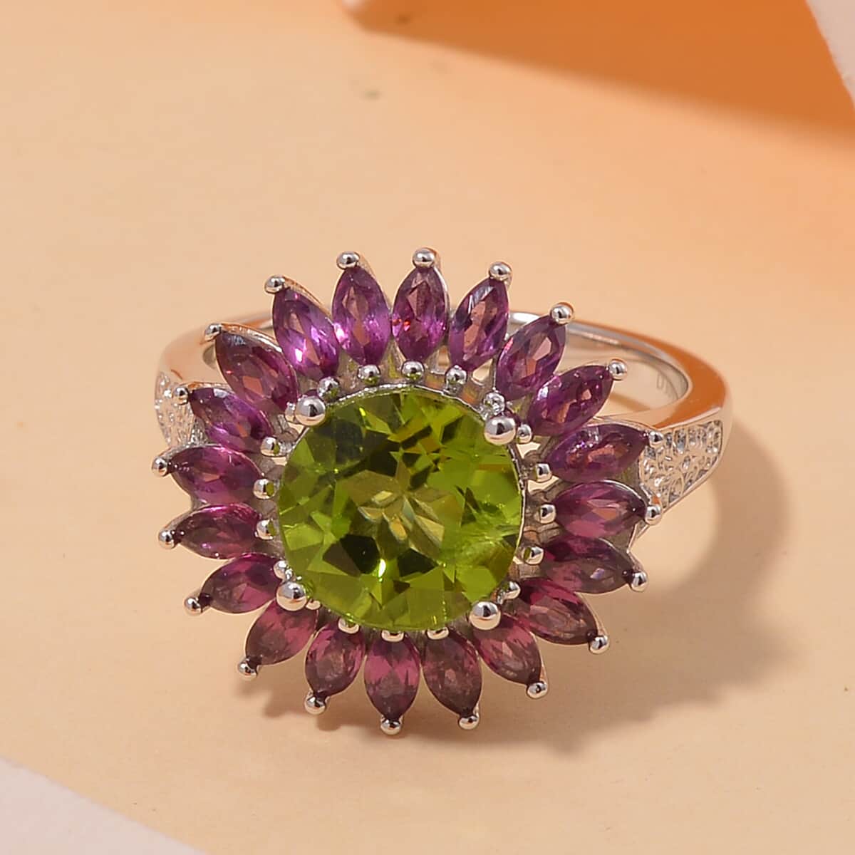 Hebei Peridot and Orissa Rhodolite Garnet 5.25 ctw Scarlet Star Ring in Rhodium Over Sterling Silver (Size 10.0) image number 1