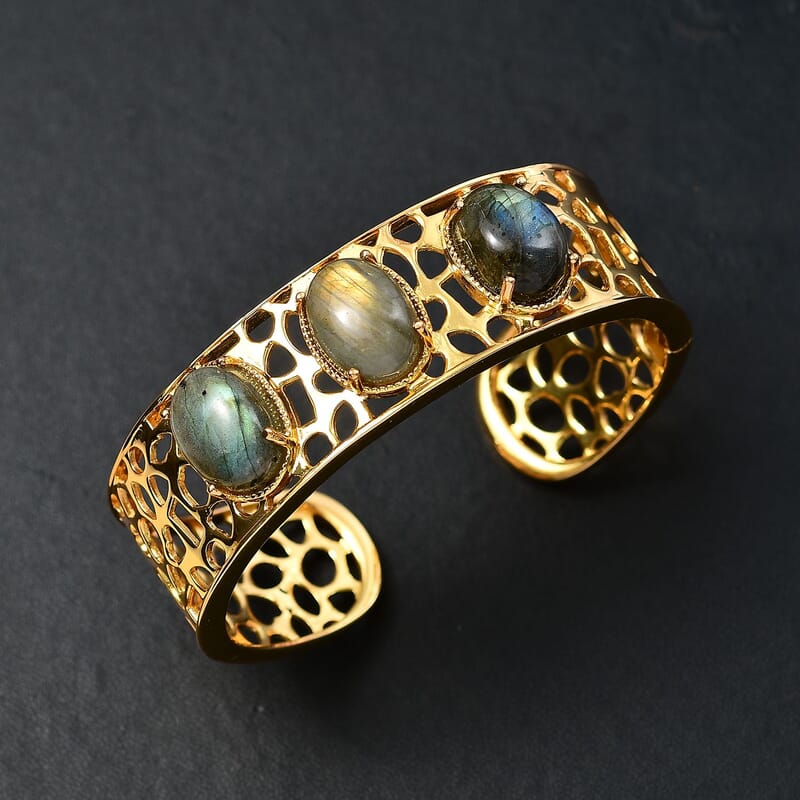 Malagasy Labradorite 31.00 ctw Cuff Bracelet in 14K YG Over Copper with Magnet (6.50 In) 