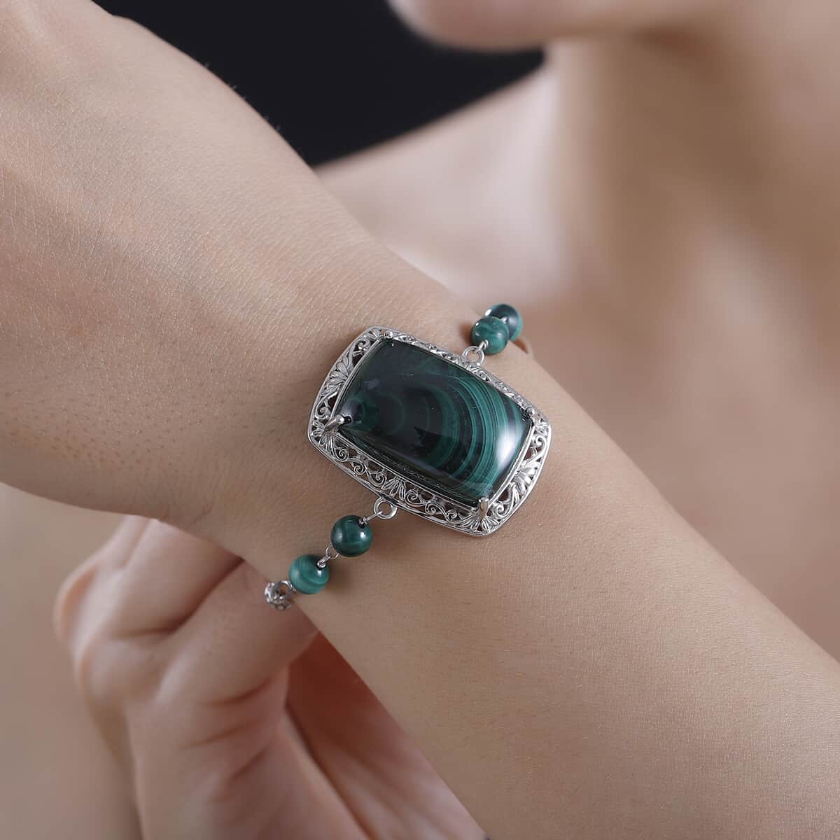 African Malachite Toggle Clasp 50.20 ctw Bracelet in Platinum Over Copper with Magnet (7.25 In) image number 2